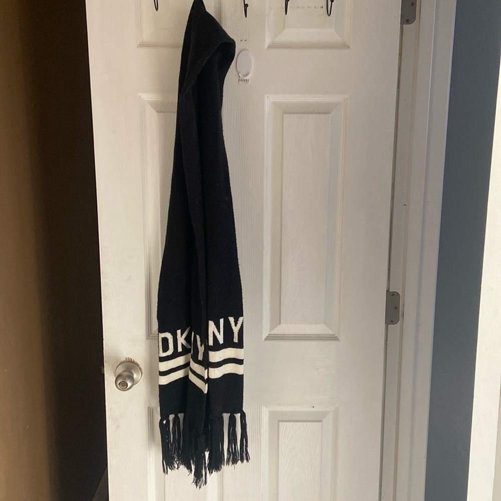 🔥Hot sale🔥 DK NY scarf one size